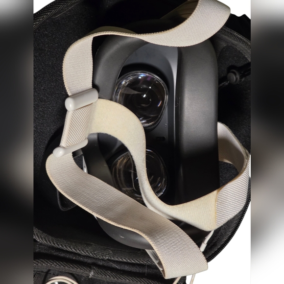 Oculus White VR Headset Full Kit 128GB Tested Functional - Picture 6 of 12